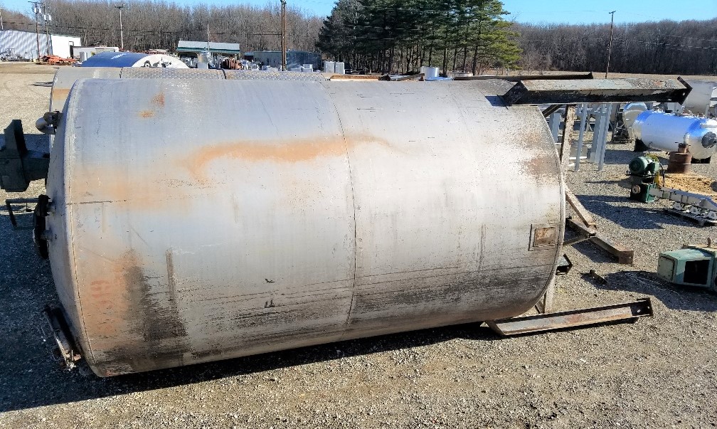 Used 10000 Gallon Stainless Steel Mixing Tank. Dish Bottom, Dish Top. 10'6
